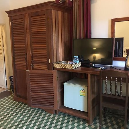 Elephant Blanc Phnom Penh Zewnętrze zdjęcie