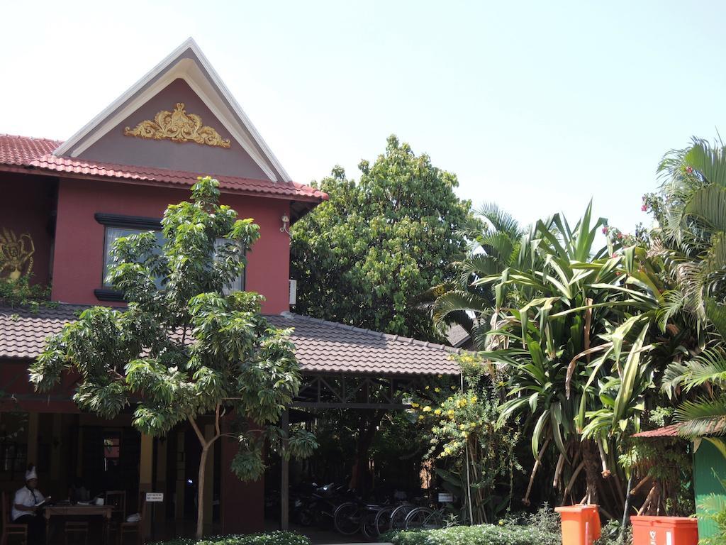 Elephant Blanc Phnom Penh Zewnętrze zdjęcie