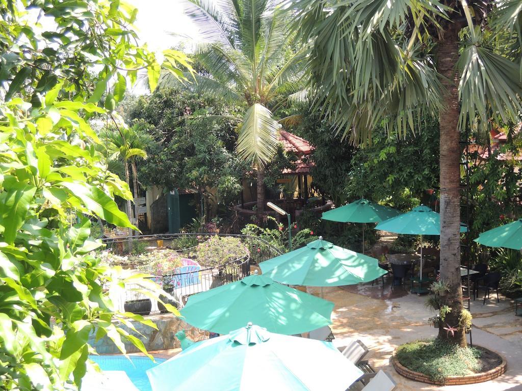 Elephant Blanc Phnom Penh Zewnętrze zdjęcie