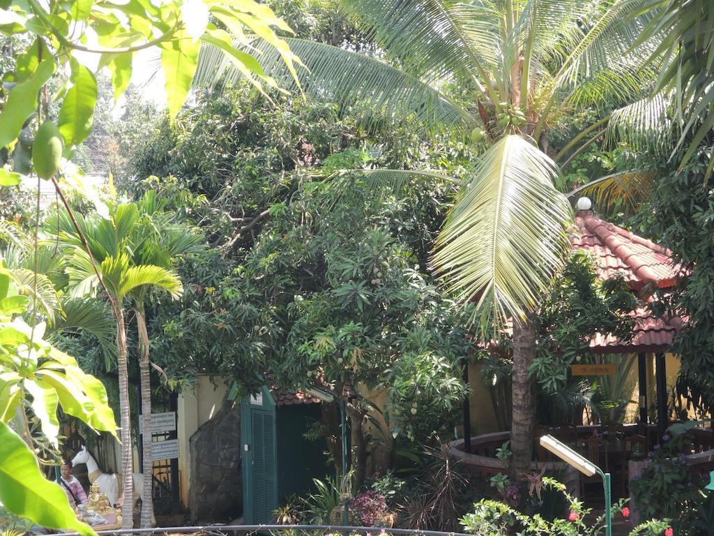 Elephant Blanc Phnom Penh Zewnętrze zdjęcie