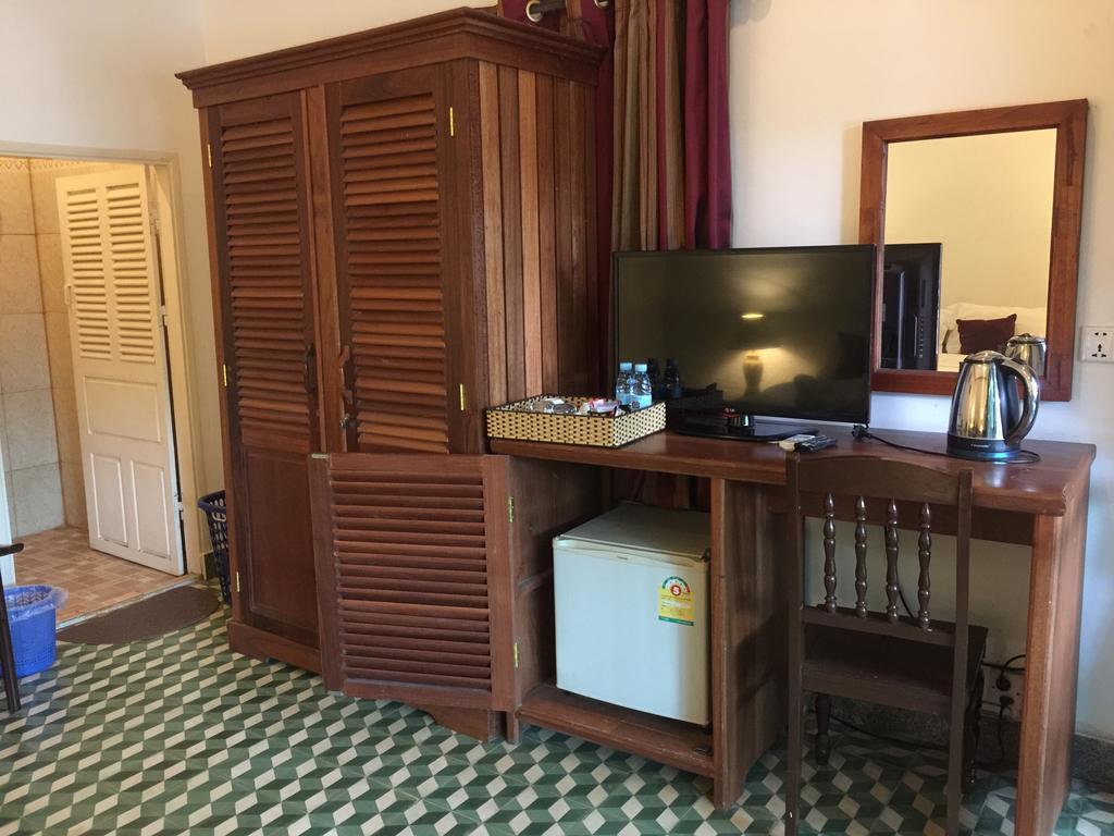 Elephant Blanc Phnom Penh Zewnętrze zdjęcie